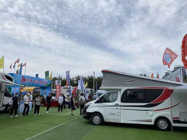 aic2021第十届中国国际房车展览会在京召开房车生活展示区观众热情