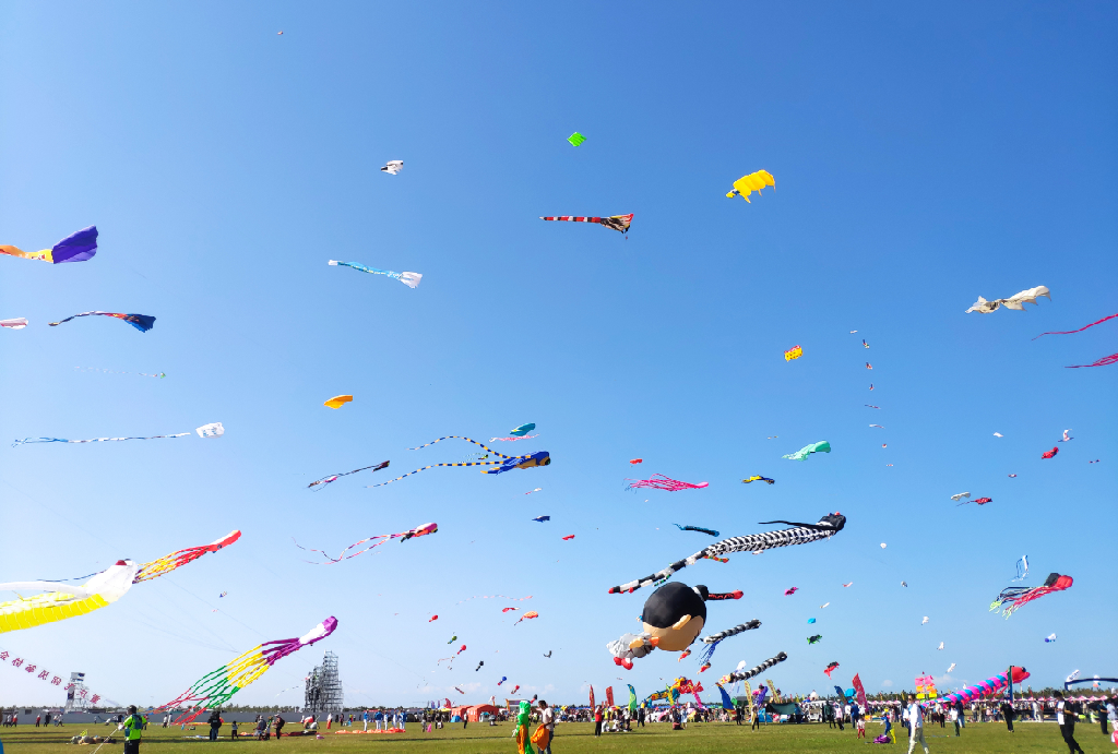 潍坊国际风筝节让潍坊飞向世界的金字名片